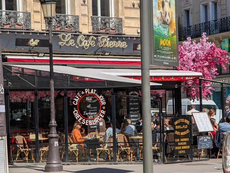 Le Cafe Pierre 3