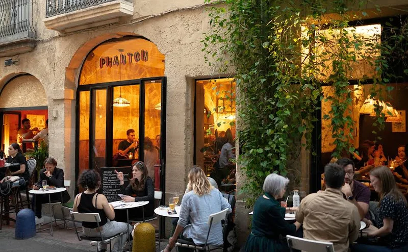 Phantom bar